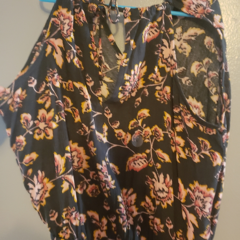 Romper - Picture 2 of 3